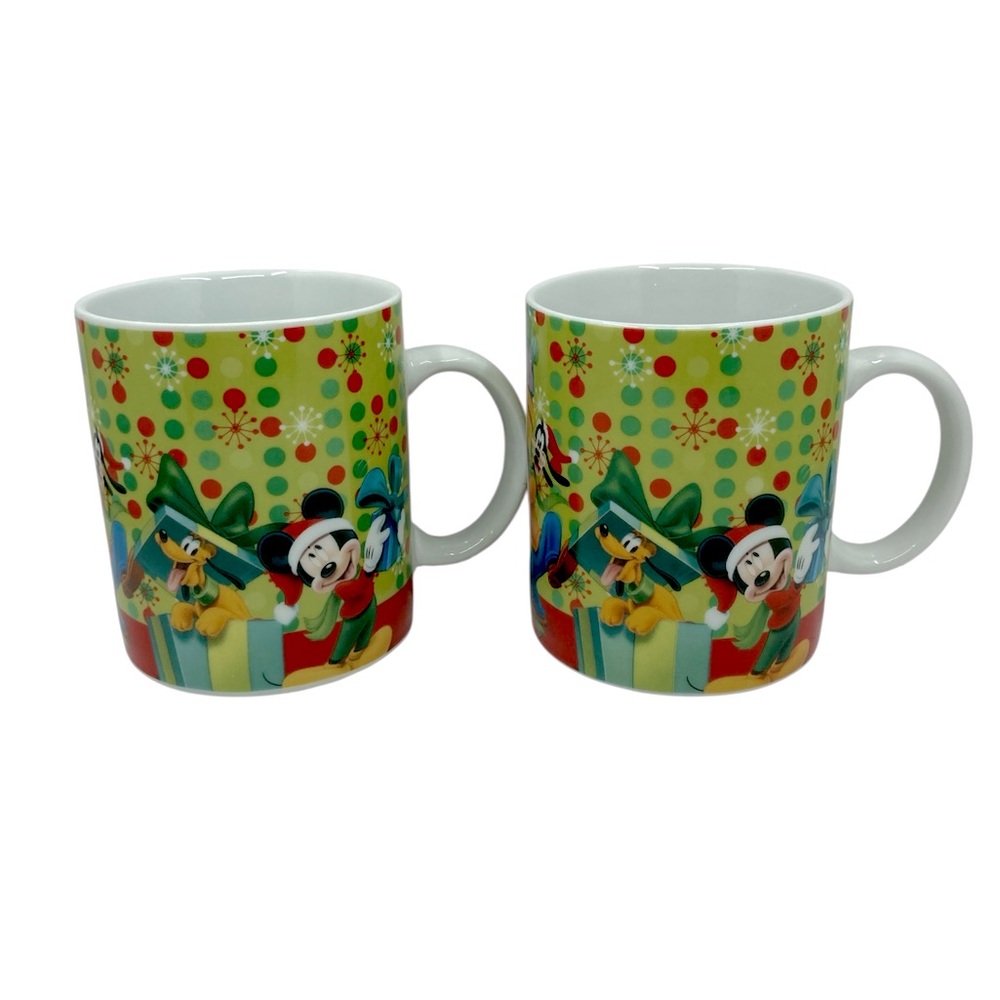 Disney Mickey Minnie Mouse Donald Duck Goofy Pluto Christmas Mugs Set of 2